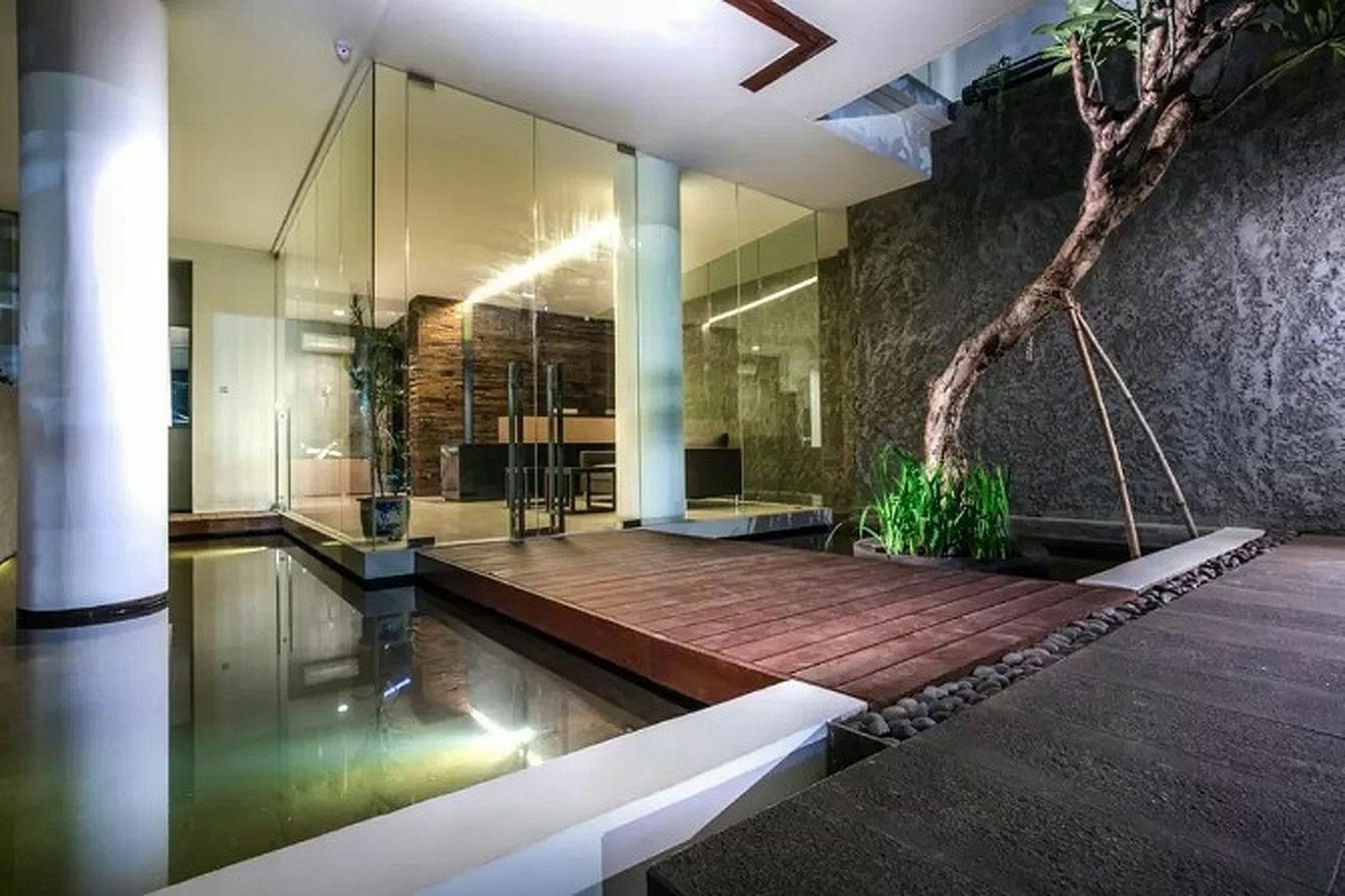Hotel Zen Premium Sampoerna Strategic Square Yakarta Exterior foto